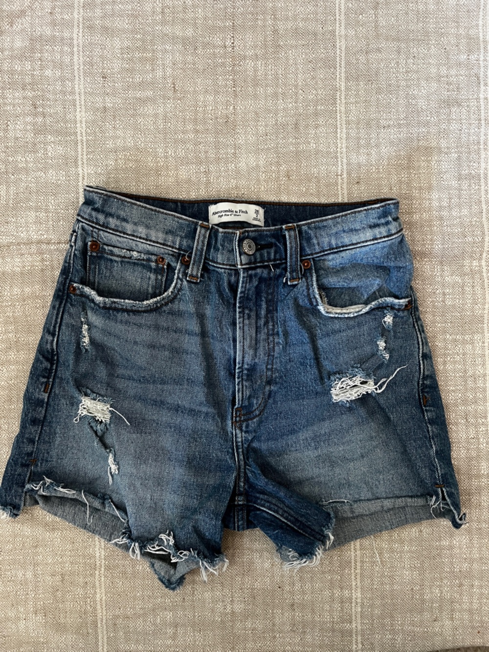 Abercrombie & Fitch High Rise 4” Short